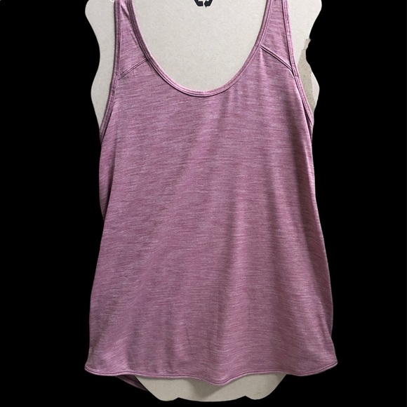 Lululemon Essential Tank - Picture 3 of 6